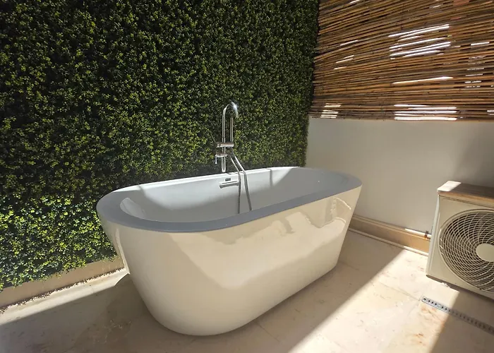 A Perfect Place - Rooftop Views Of The Caribbean - Jacuzzi *